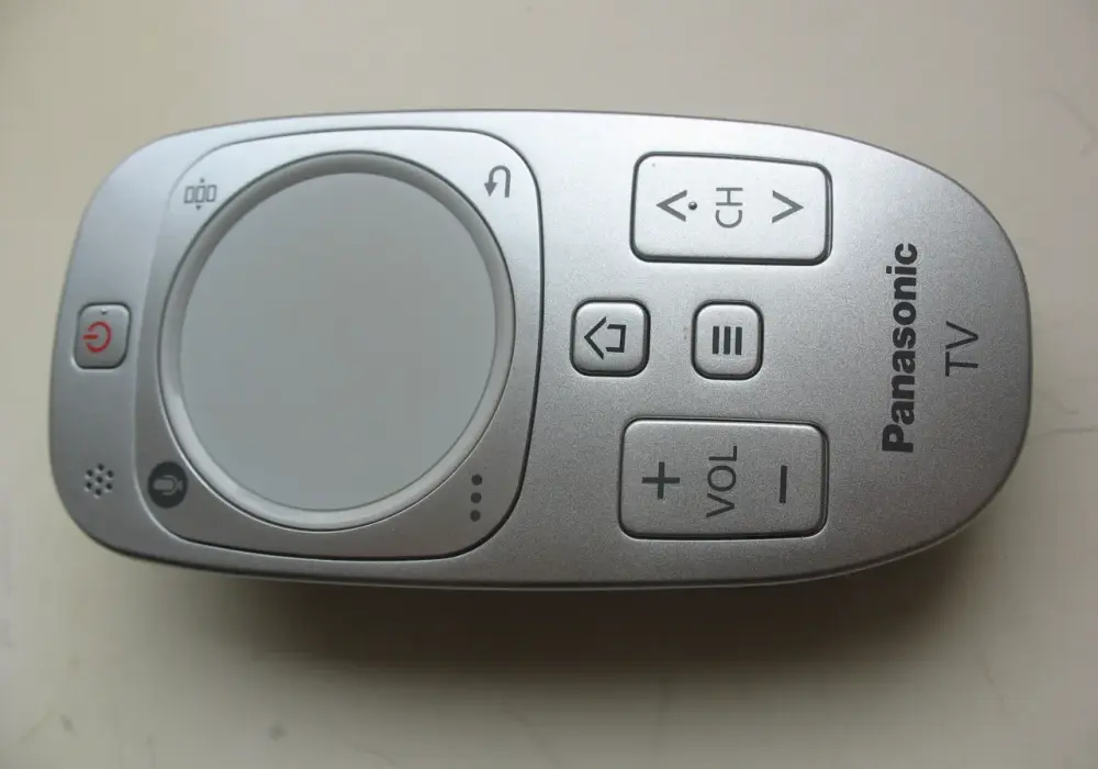 Pilot Panasonic Viera: Jak naprawić, kupić i sterować smartfonem?