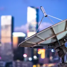 Jak działa antena? Odkryj tajniki jej działania i zastosowania