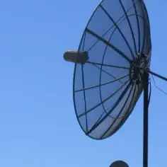 Jak ustawić antenę na Hot Bird 13E, aby uniknąć problemów z sygnałem